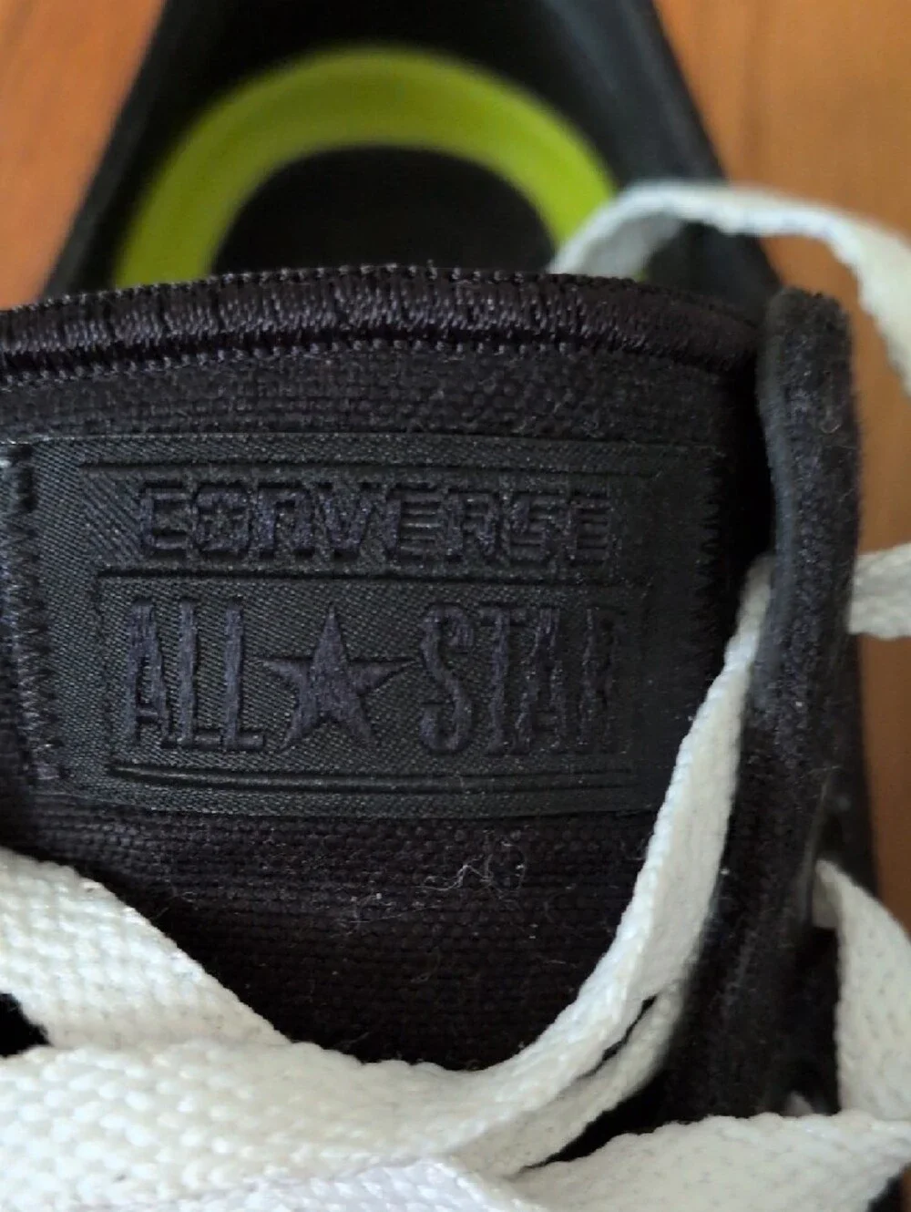 Converse men's Black Low-Top Sneakers with White Laces size 11 - Picture 3 of 7